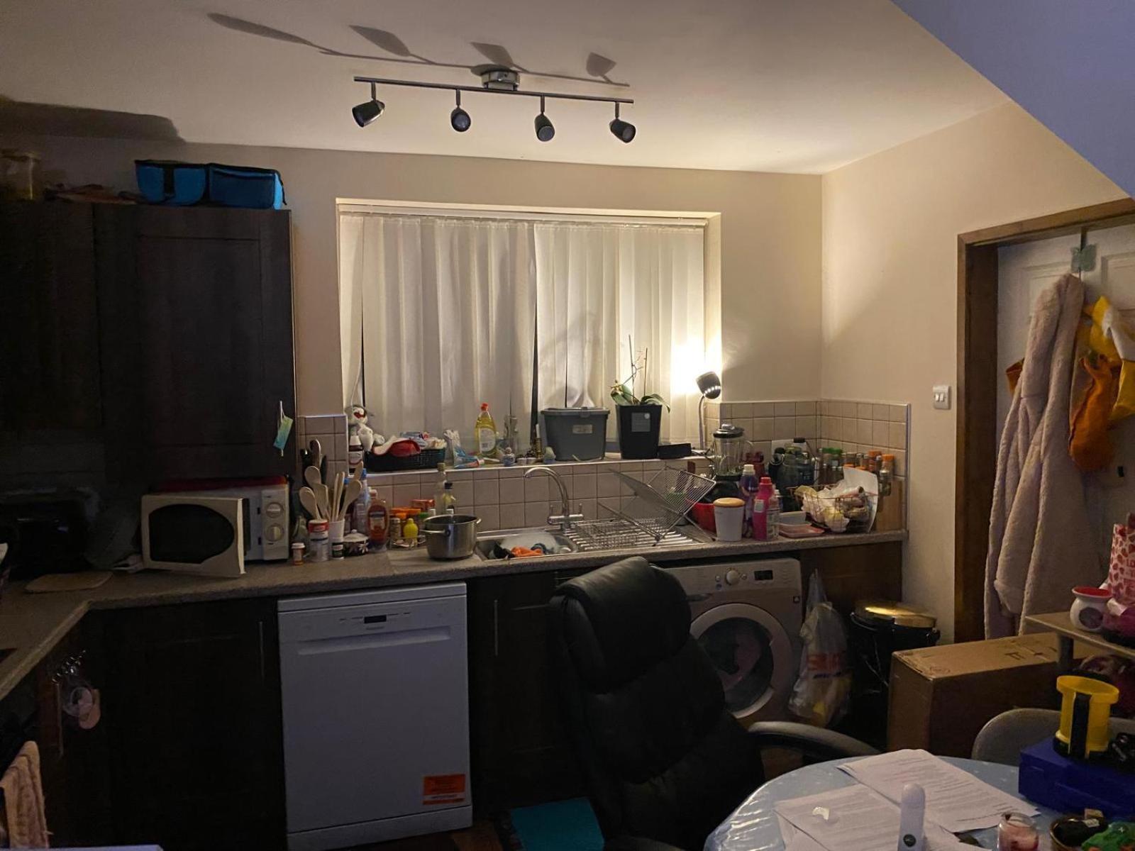 Hospedagem domiciliar Cosy With Parking & Garden Manchester